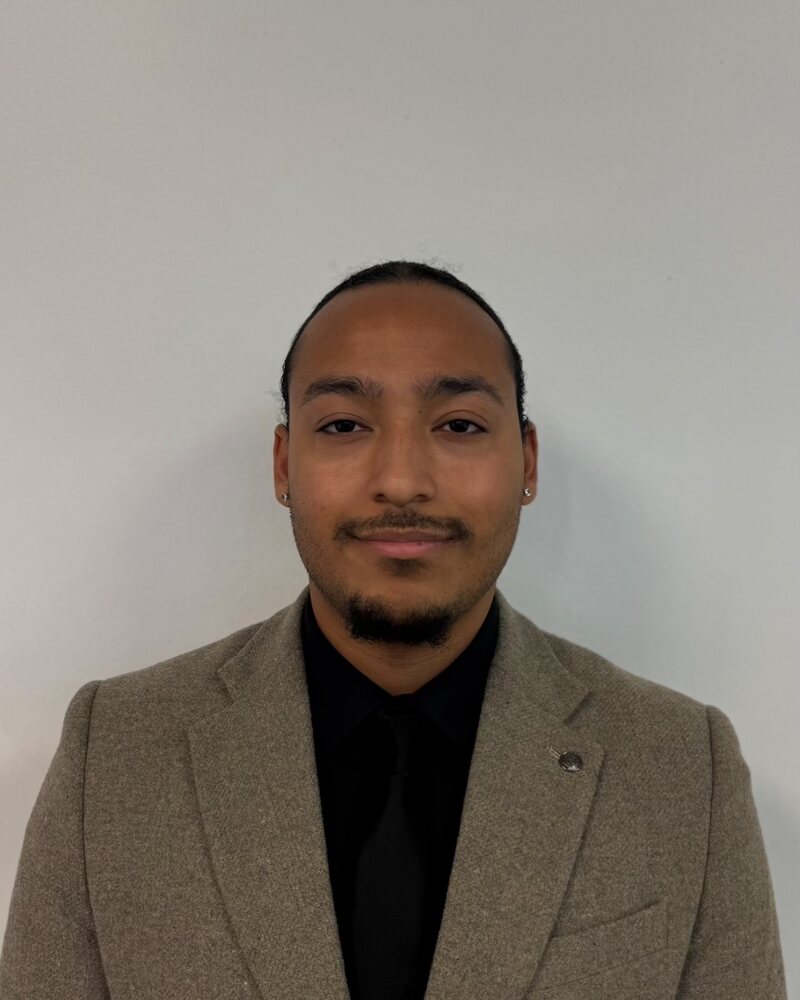 Headshot of Matthew Dandridge, Team Member at Marathon Momentum Group in Prescott, Arizona